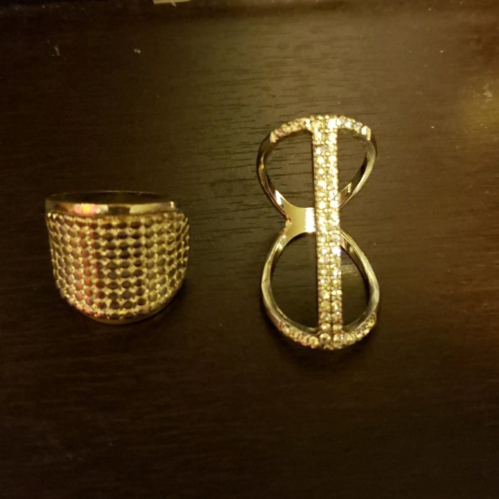 Two rings size 7